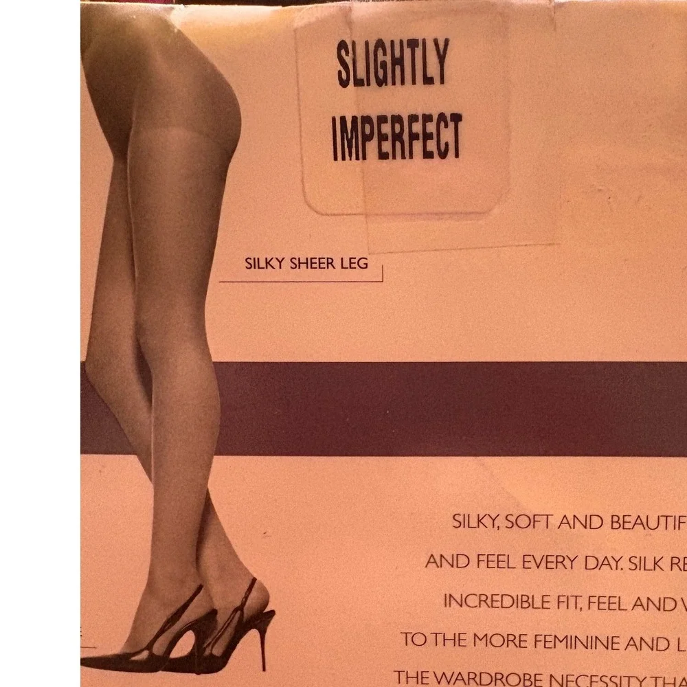 Hanes Silk Reflections Pantyhose Women AB Jet New Control Top Reinforced Toe 718